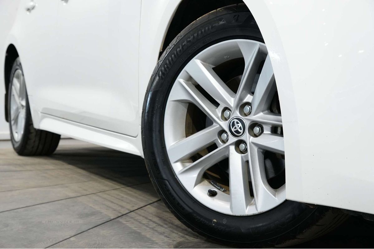 2018 Toyota Corolla Ascent Sport Hybrid ZWE211R