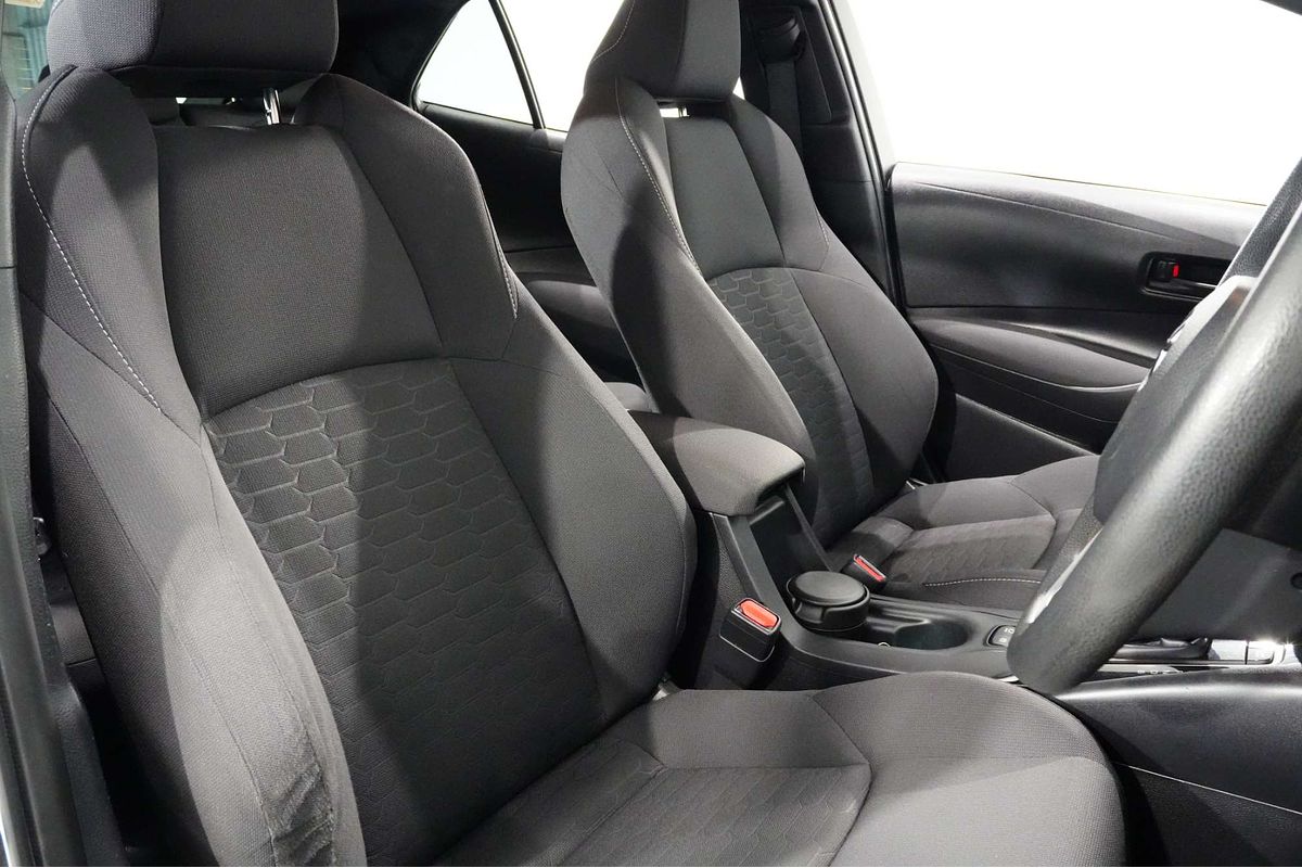 2018 Toyota Corolla Ascent Sport Hybrid ZWE211R