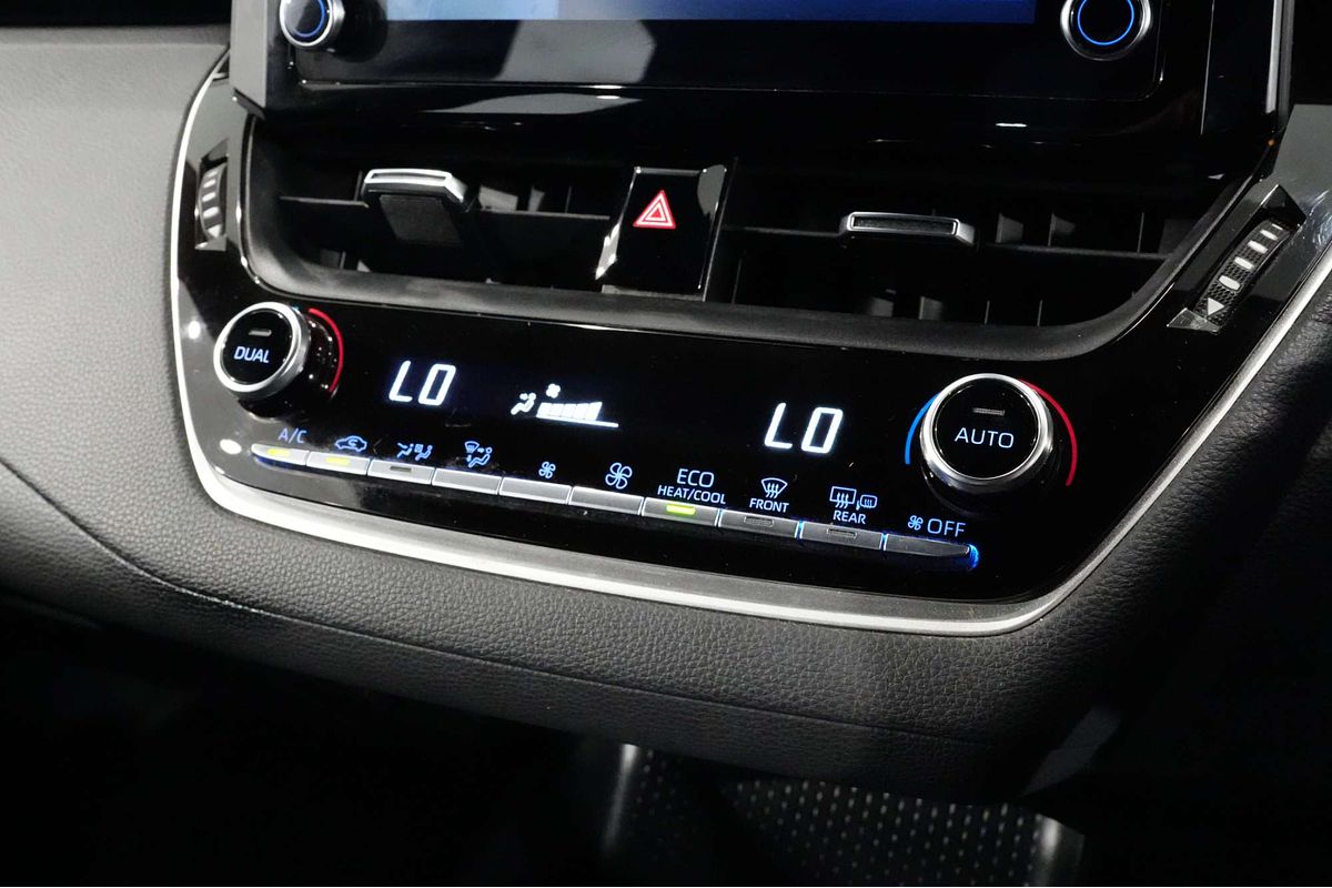 2018 Toyota Corolla Ascent Sport Hybrid ZWE211R