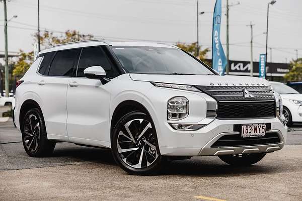 2022 Mitsubishi Outlander Exceed ZM