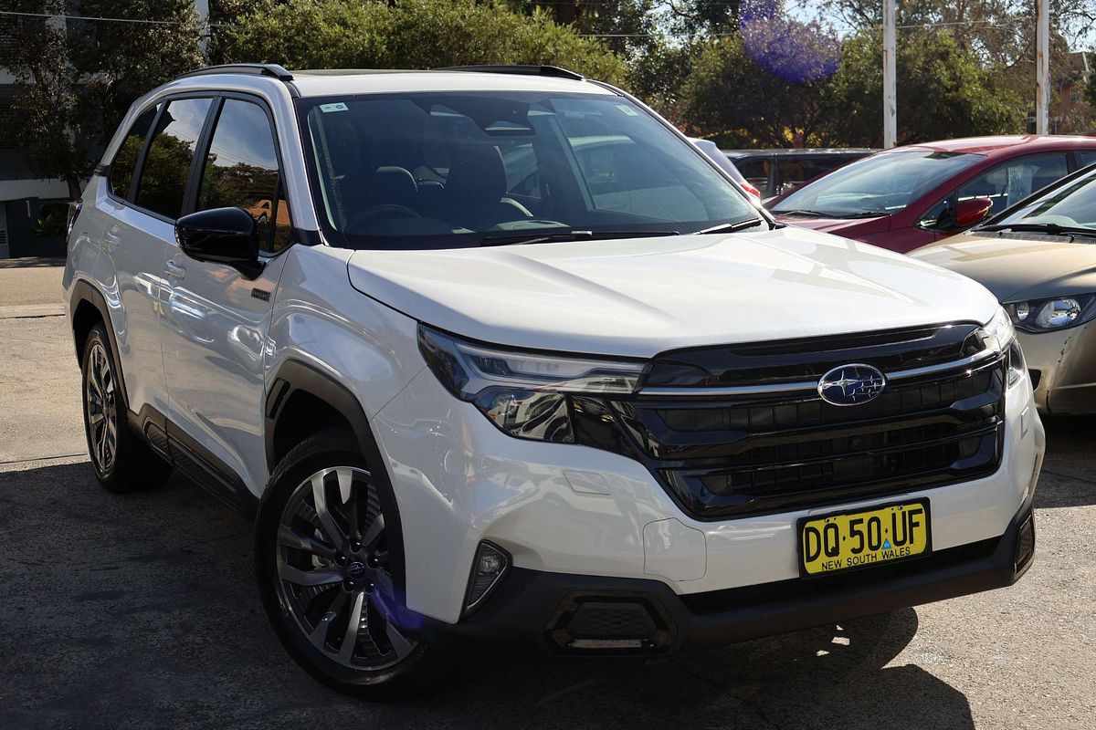 2025 Subaru Forester Hybrid Touring S6