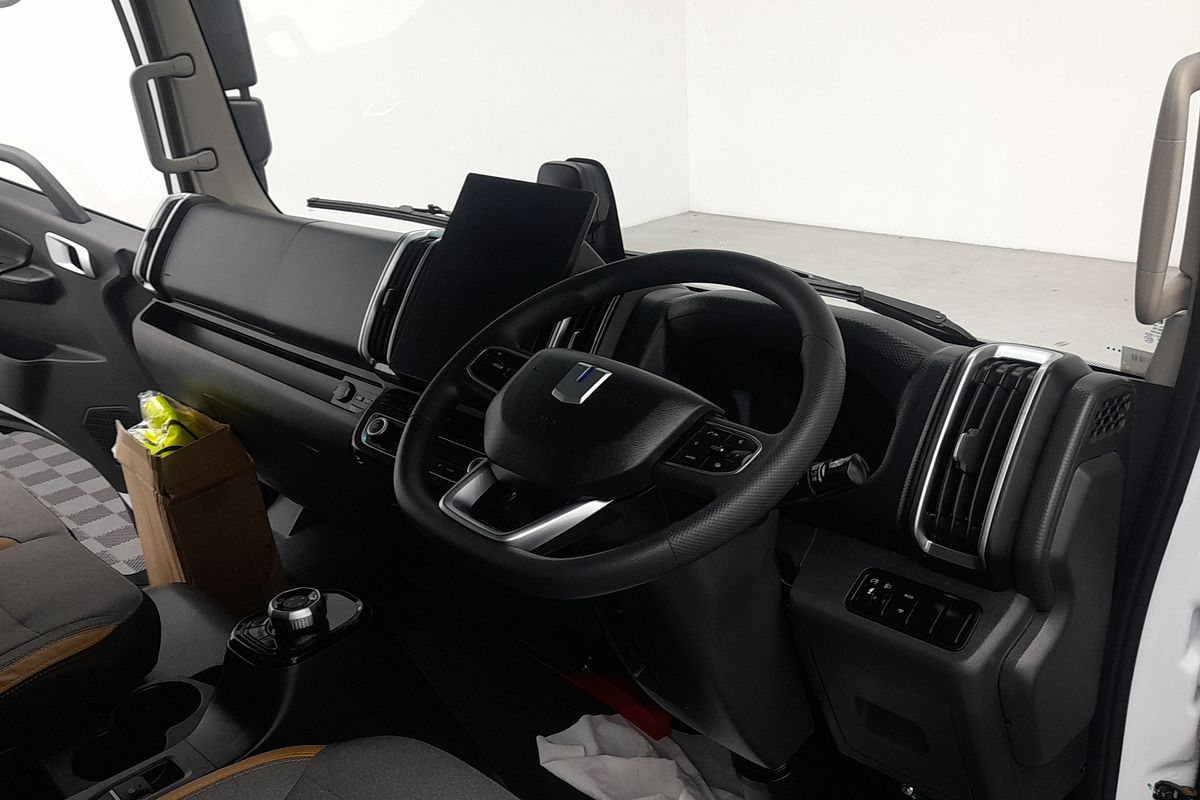2026 Farizon H9E Cargo Box SWB