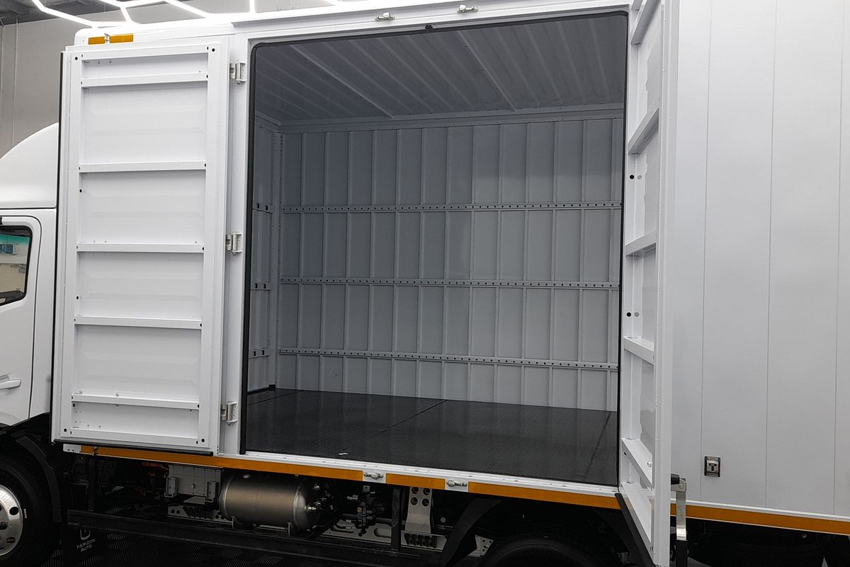 2026 Farizon H9E Cargo Box SWB