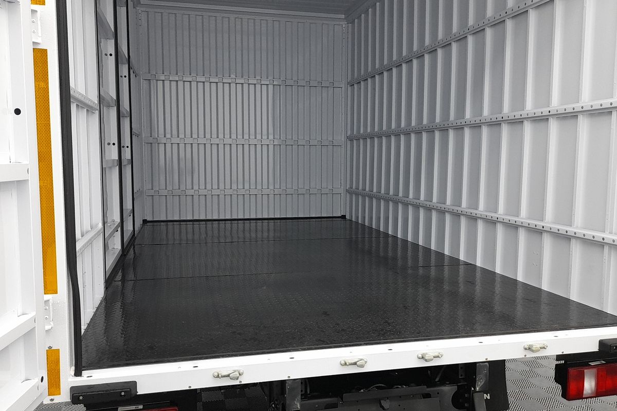 2026 Farizon H9E Cargo Box SWB
