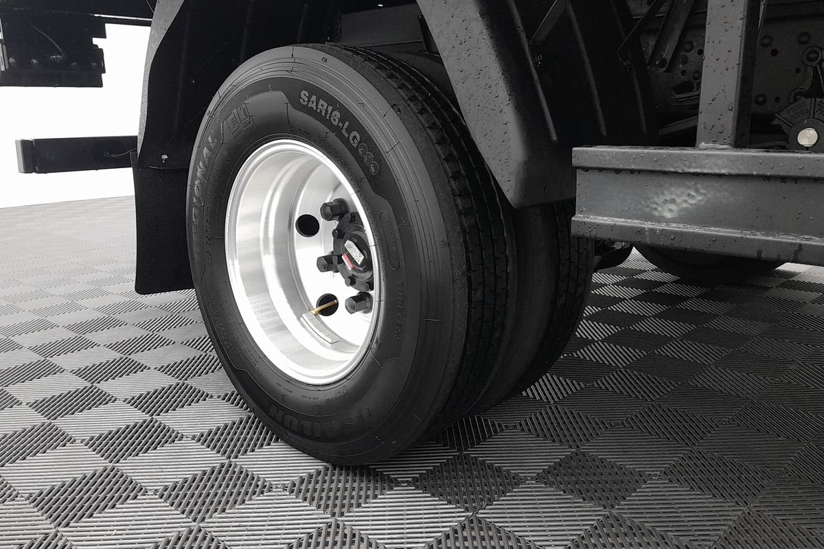 2026 Farizon H9E Cargo Box SWB