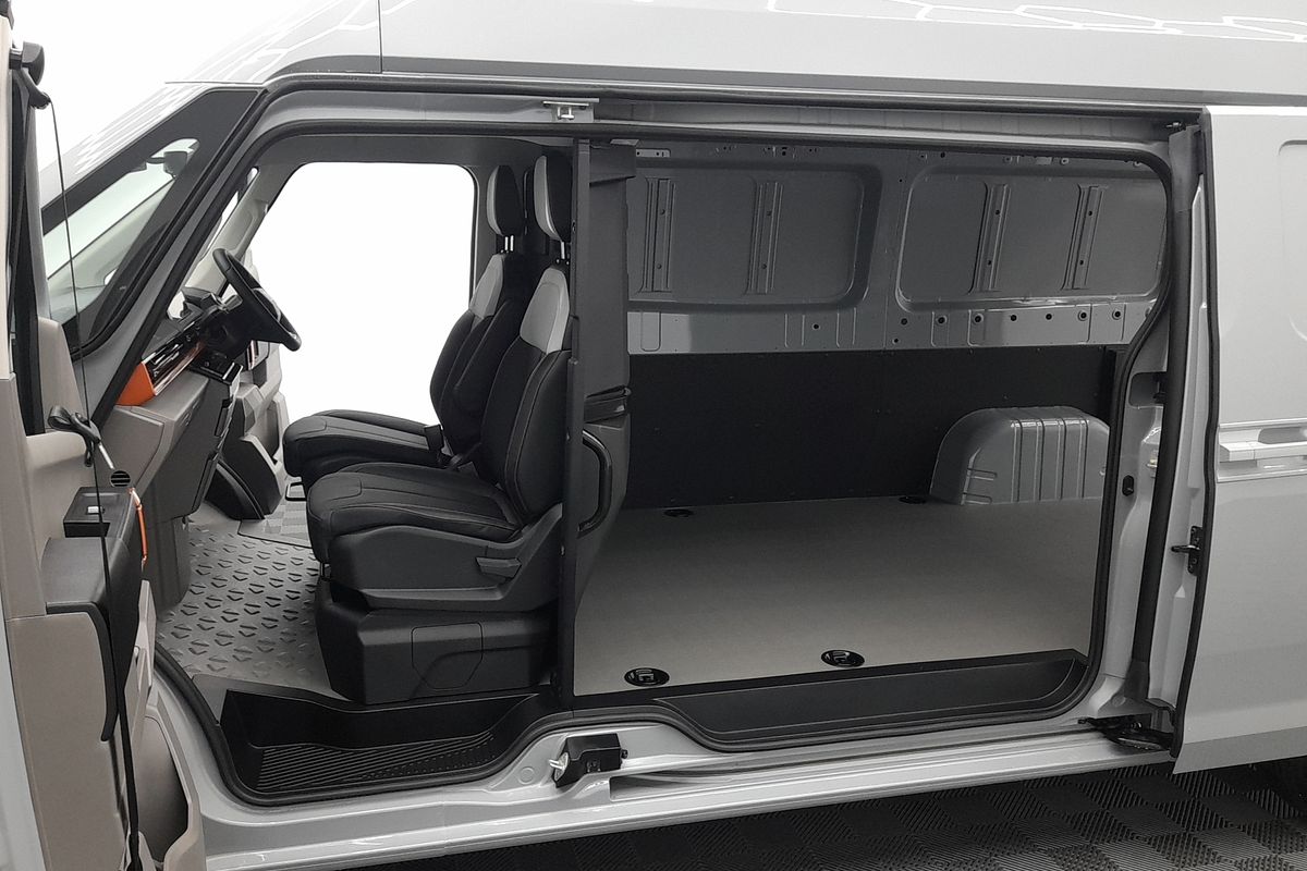 2026 Farizon SuperVan LWB High Roof