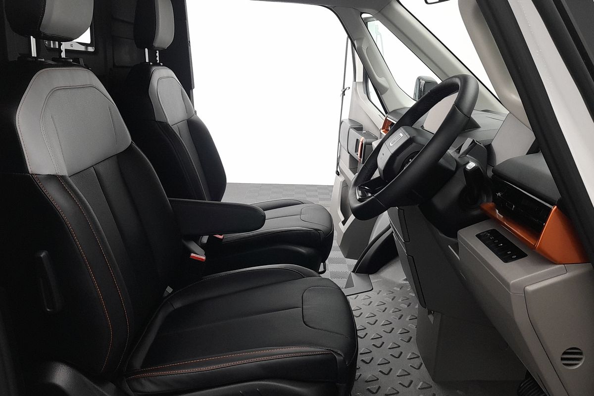 2026 Farizon SuperVan LWB Low Roof