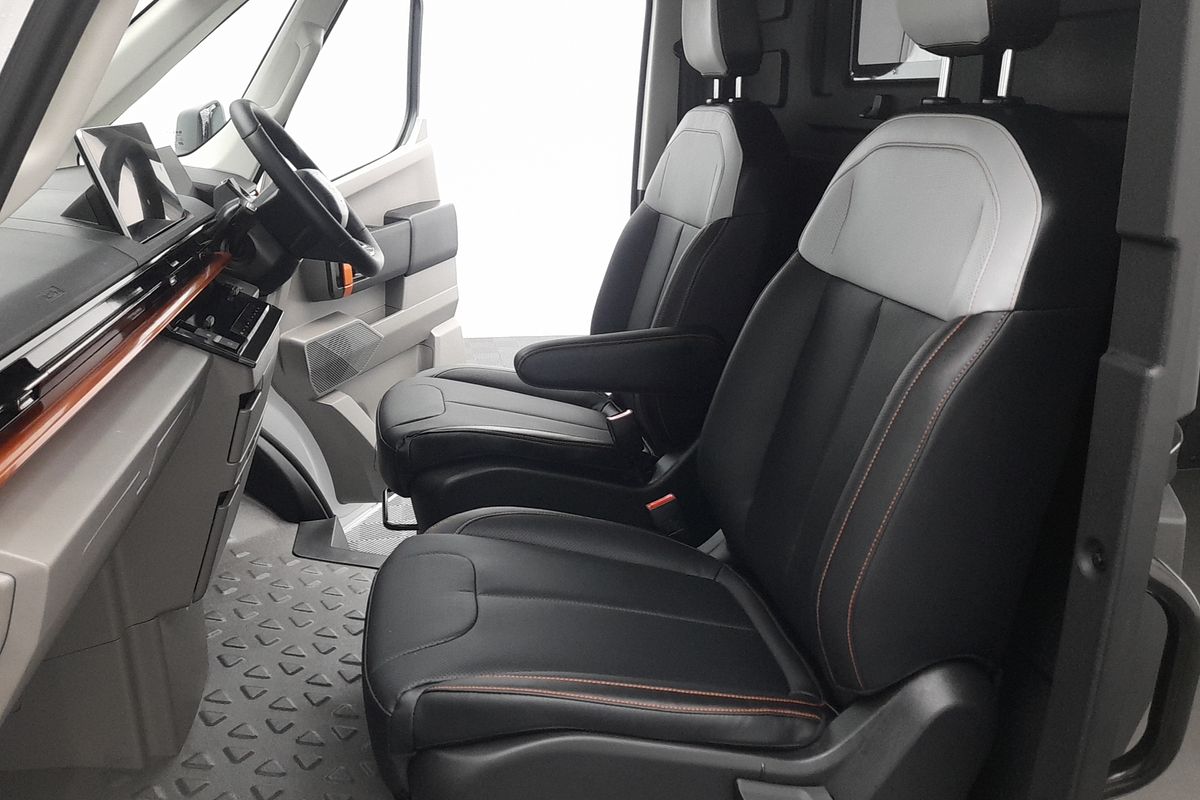 2026 Farizon SuperVan LWB Low Roof