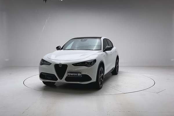 2023 Alfa Romeo Stelvio Veloce Series 4 thumb-2