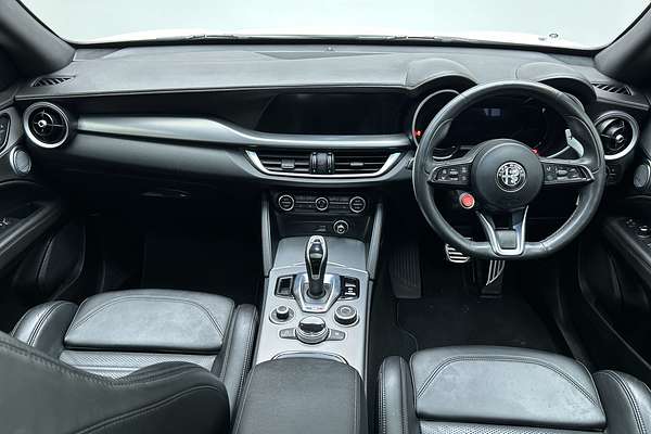 2023 Alfa Romeo Stelvio Veloce Series 4 thumb-19