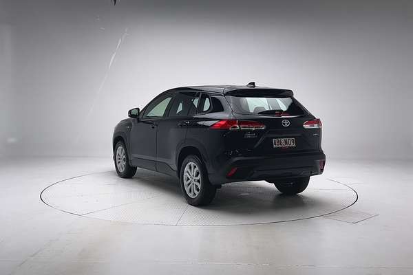 2025 Toyota Corolla Cross GX MXGH10R thumb-8
