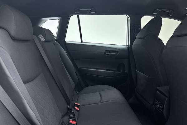 2025 Toyota Corolla Cross GX MXGH10R thumb-11