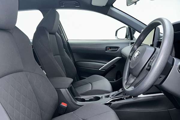 2025 Toyota Corolla Cross GX MXGH10R thumb-12