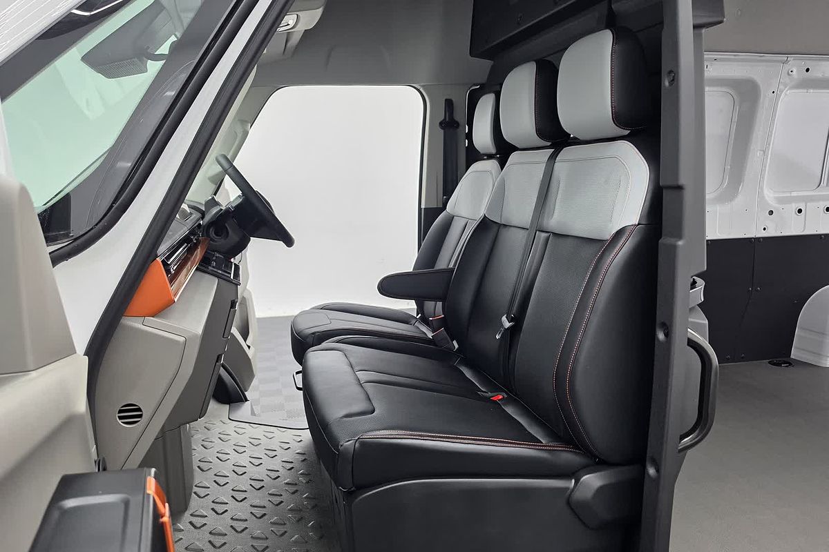2026 Farizon SuperVan LWB High Roof