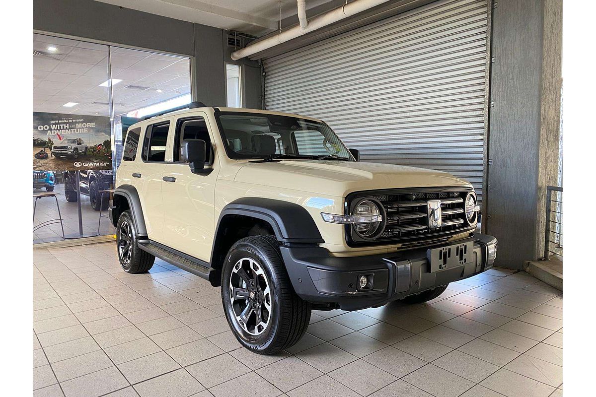 2026 GWM Tank 300 Lux Hi4-T PHEV P01