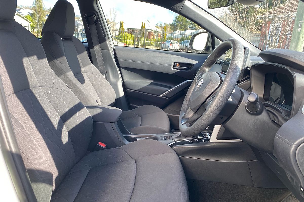 2024 Toyota Corolla Cross GX MXGH10R