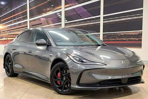 2026 MG IM5 Platinum P12L
