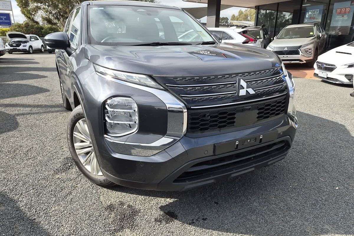 2025 Mitsubishi Outlander PHEV ES ZM