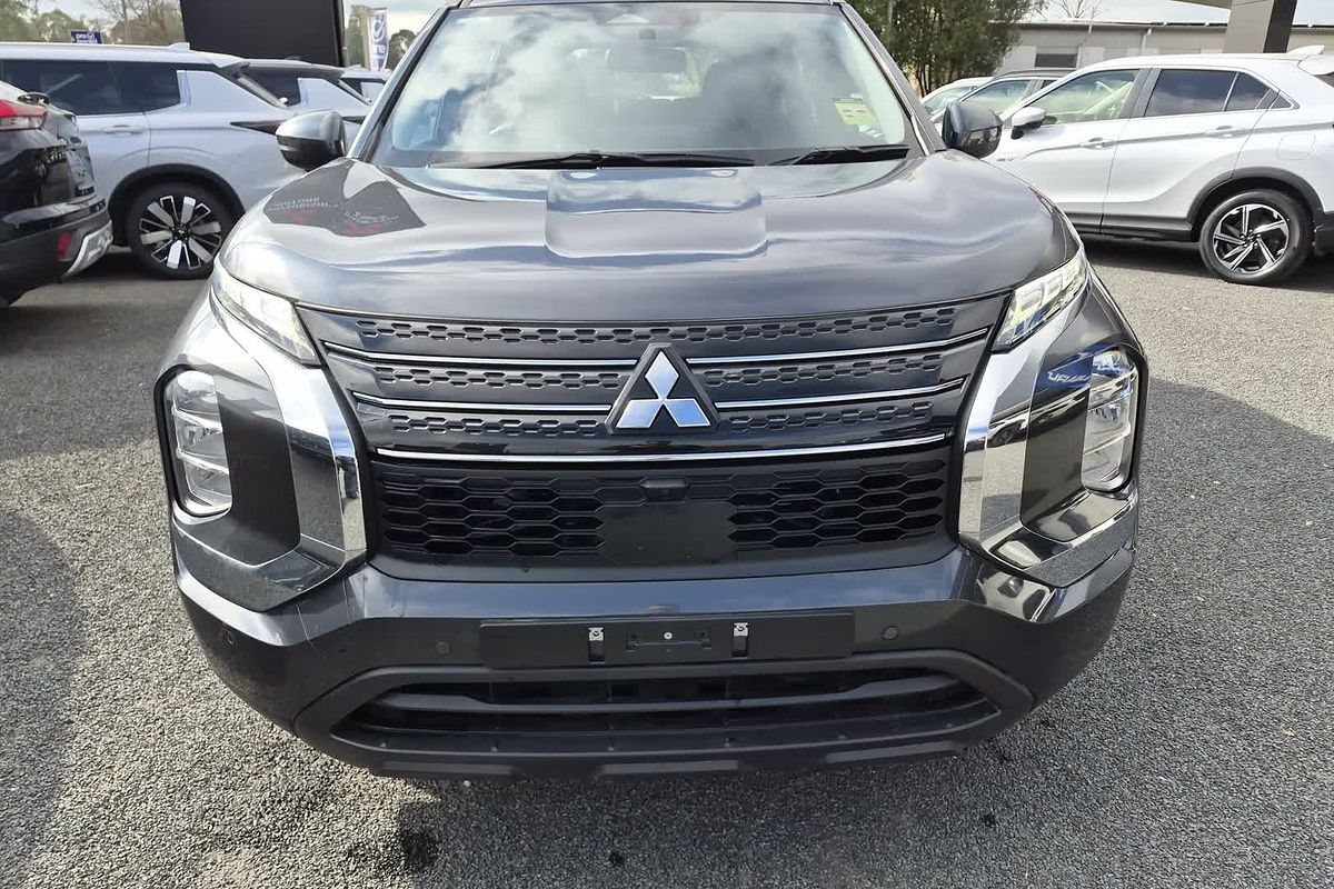 2025 Mitsubishi Outlander PHEV ES ZM