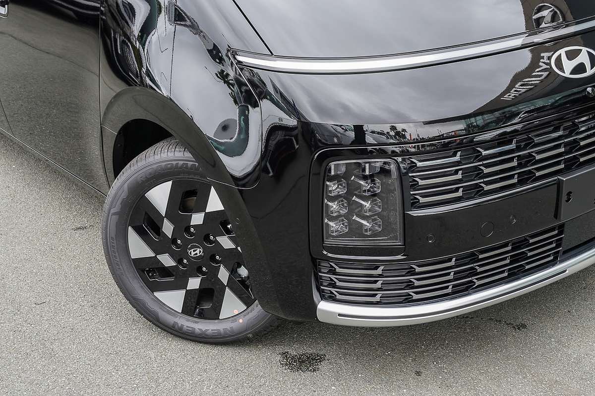2026 Hyundai STARIA Lounge US4.V4