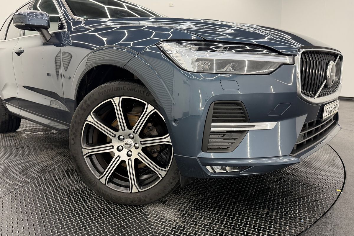 2021 Volvo XC60 B5 Momentum