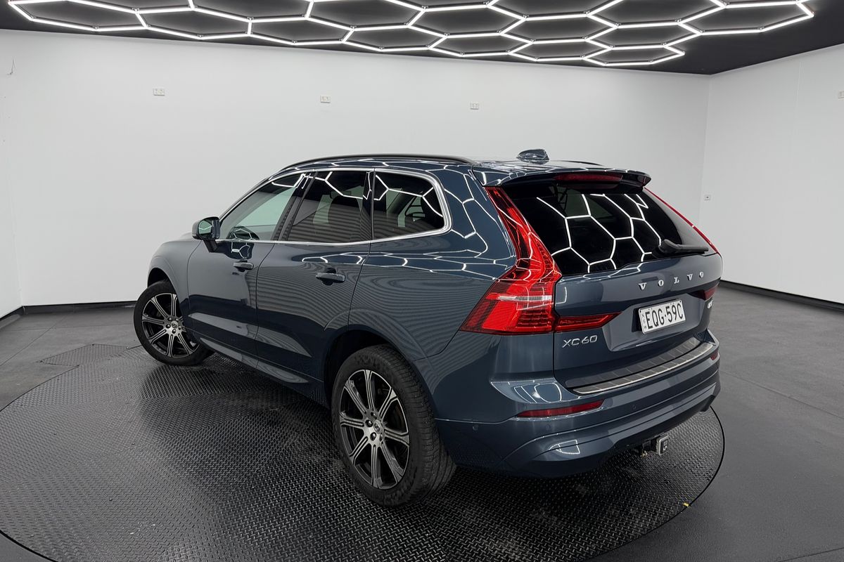 2021 Volvo XC60 B5 Momentum