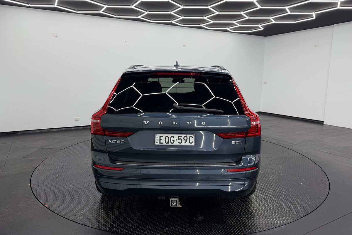 2021 Volvo XC60 B5 Momentum
