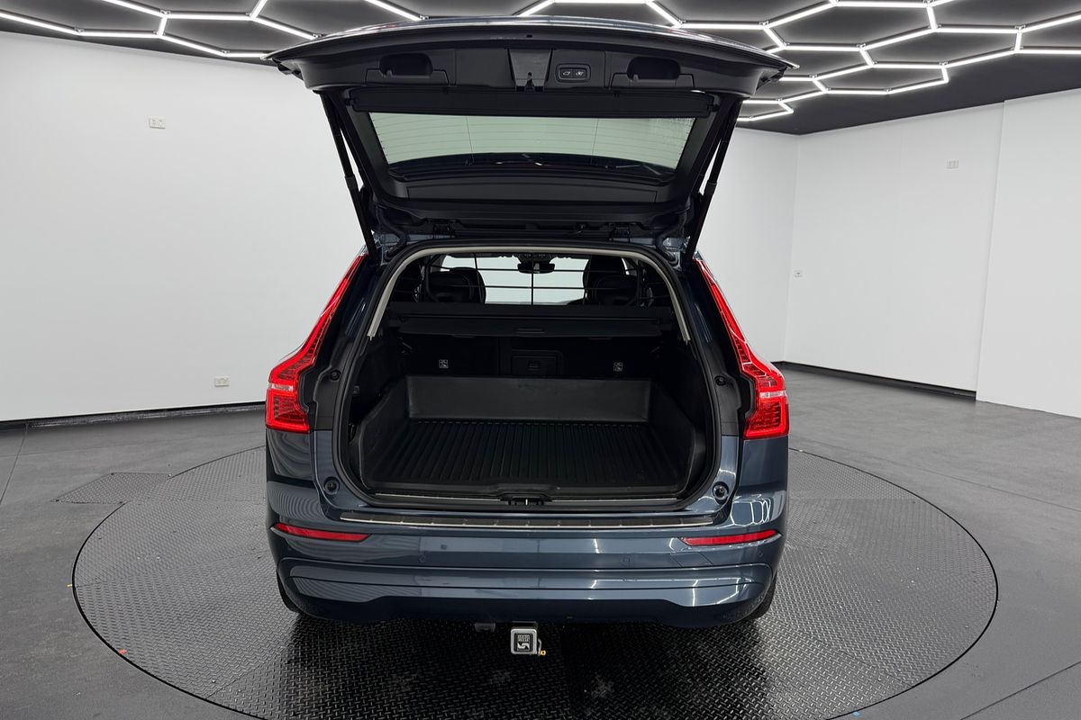 2021 Volvo XC60 B5 Momentum
