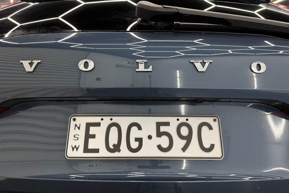 2021 Volvo XC60 B5 Momentum