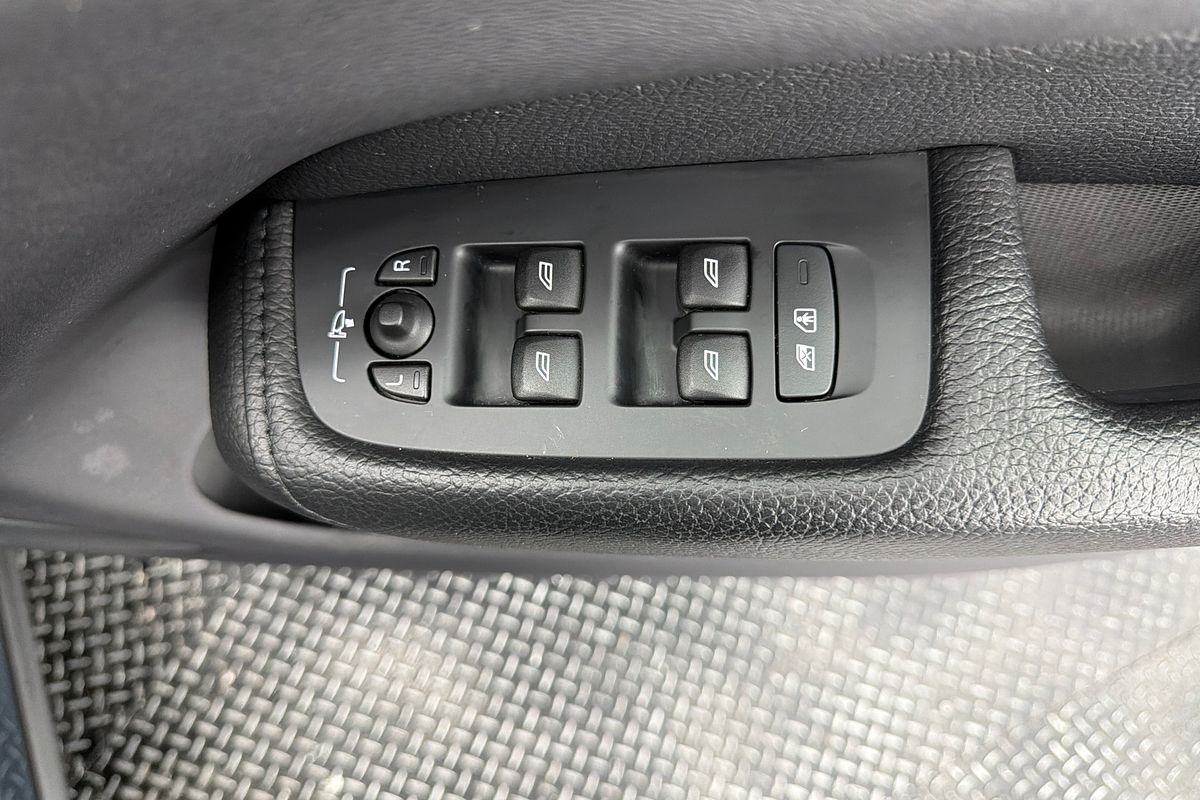 2021 Volvo XC60 B5 Momentum