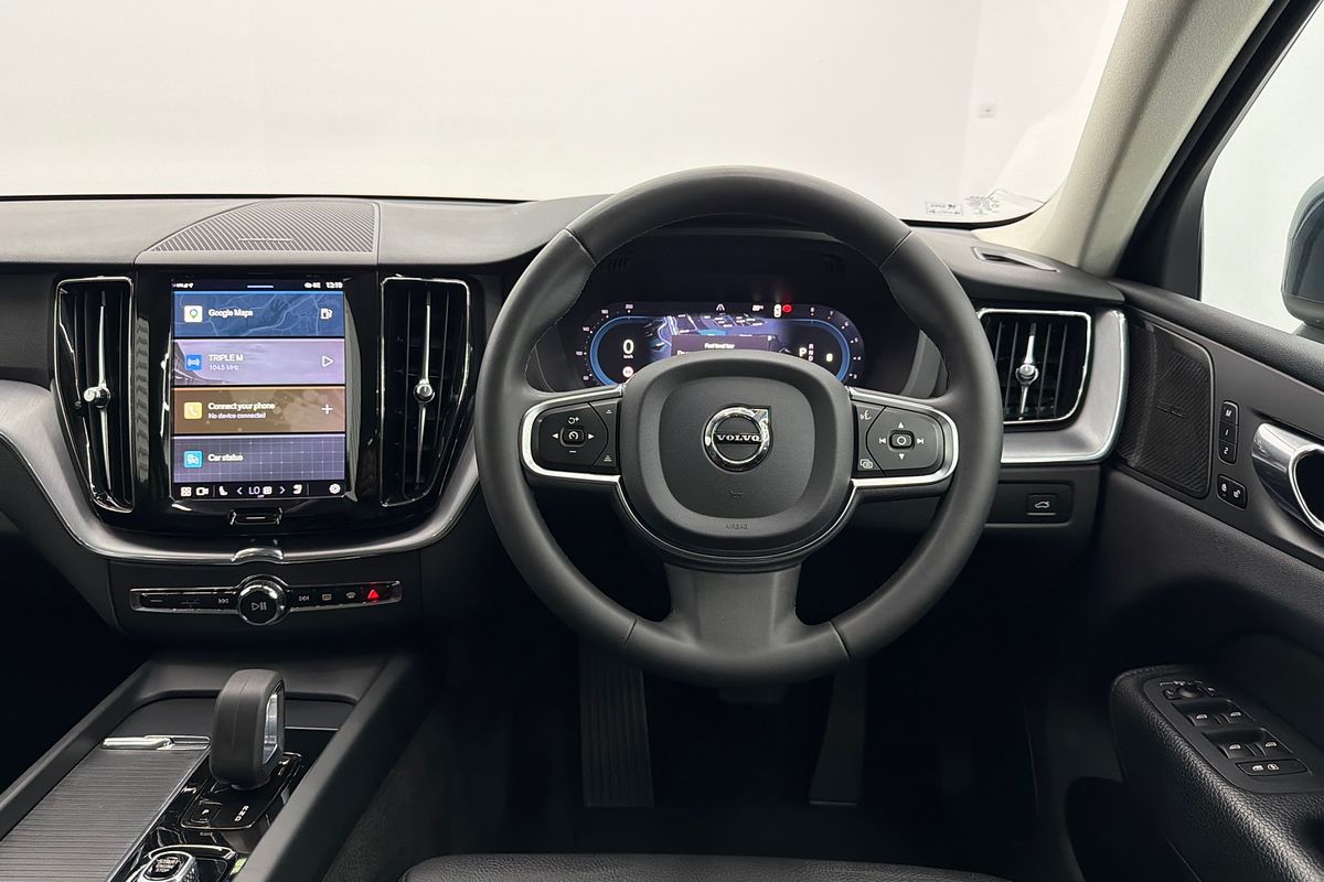 2021 Volvo XC60 B5 Momentum