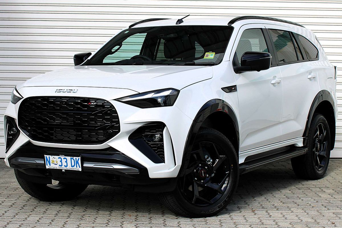2025 Isuzu MU-X X-TERRAIN
