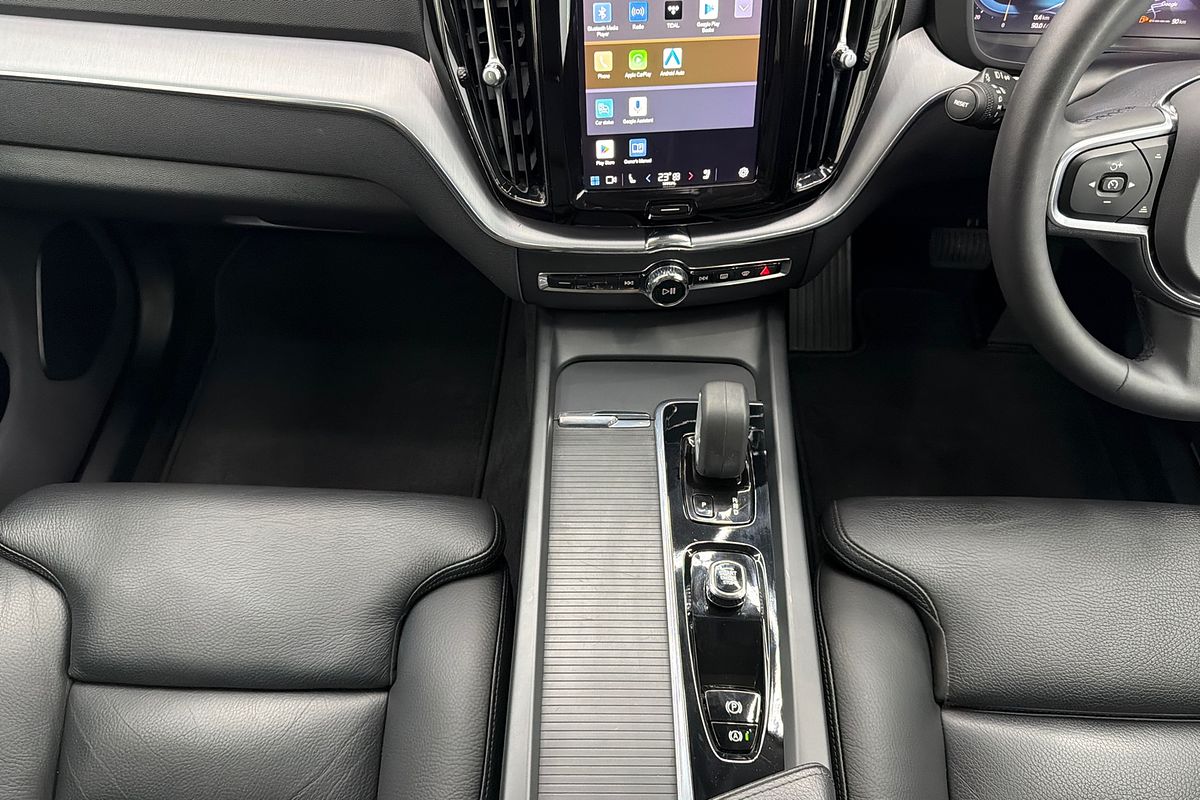2021 Volvo XC60 B5 Momentum
