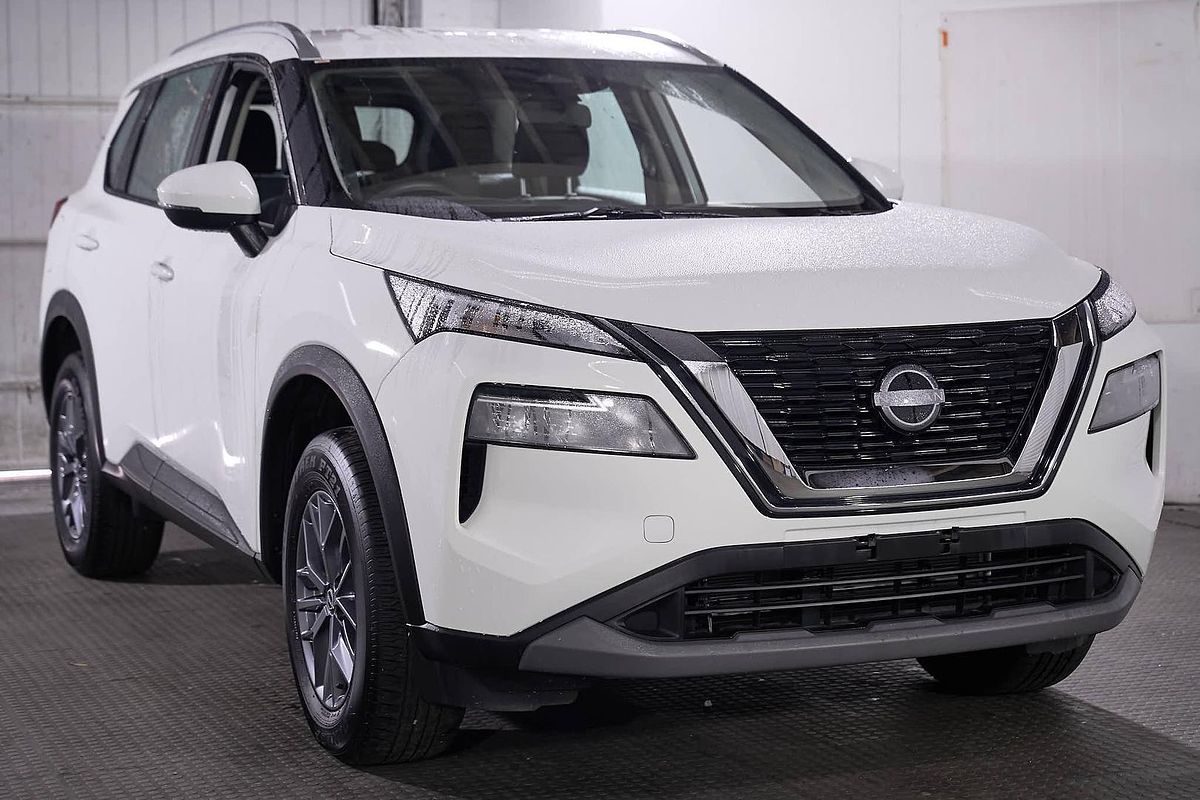 2025 Nissan X-TRAIL ST T33