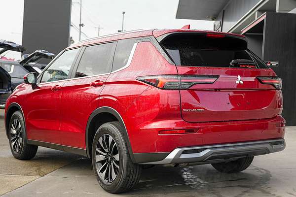 2025 Mitsubishi Outlander LS ZM thumb-4