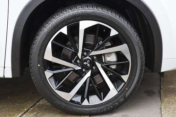 2024 Mitsubishi Outlander PHEV Exceed ZM thumb-3