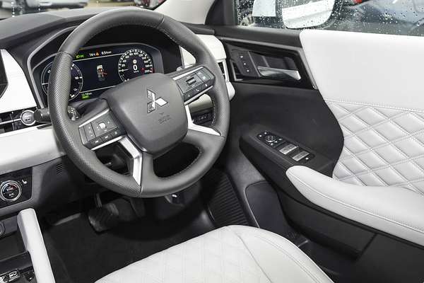 2024 Mitsubishi Outlander PHEV Exceed ZM thumb-18