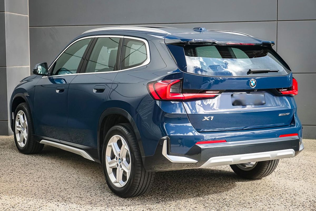 2025 BMW X1 sDrive18i U11