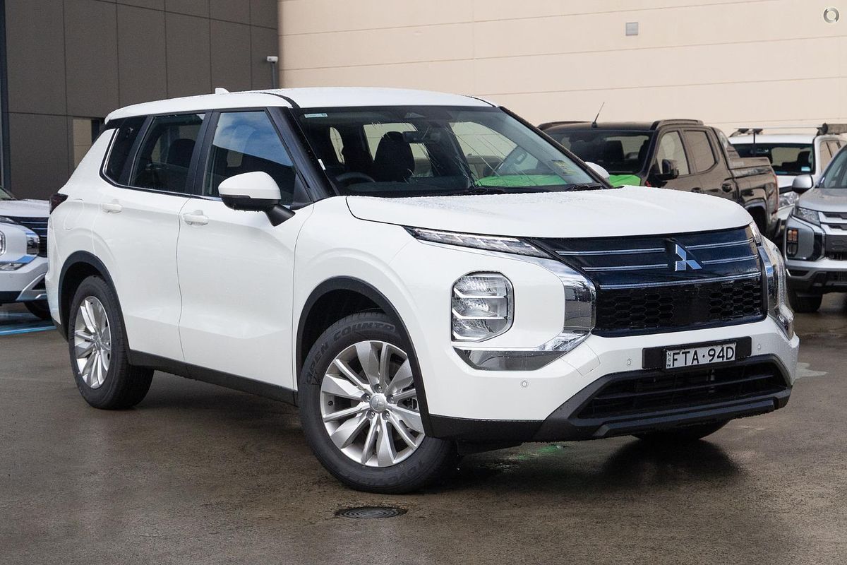 2026 Mitsubishi Outlander ES ZM