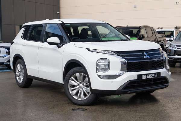 2026 Mitsubishi Outlander ES ZM