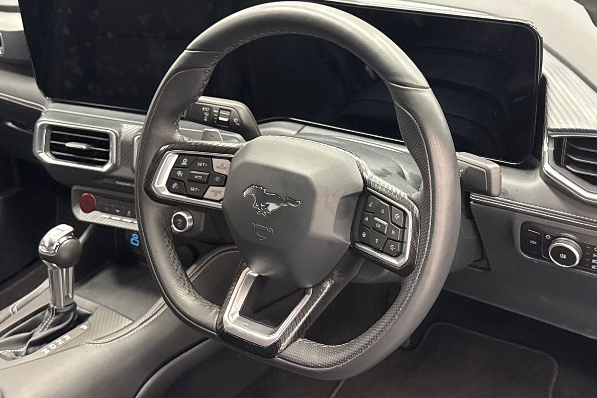 2025 Ford Mustang Ecoboost FO