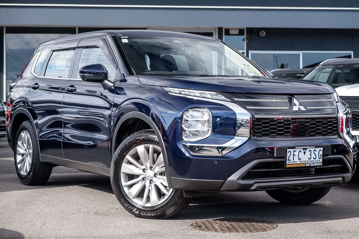 2025 Mitsubishi Outlander ES ZM