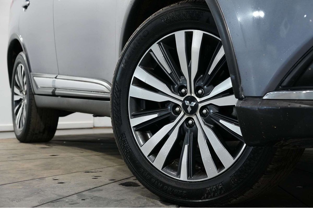 2021 Mitsubishi Outlander LS ZL