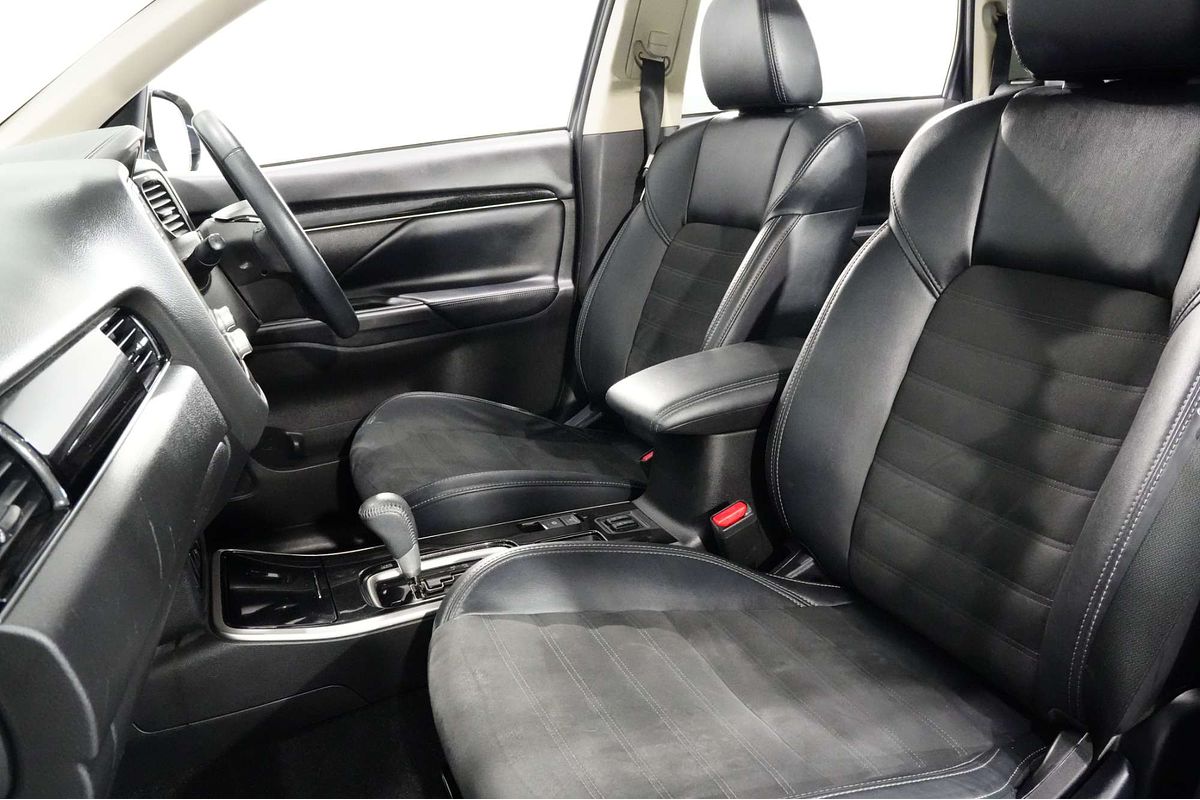 2021 Mitsubishi Outlander LS ZL