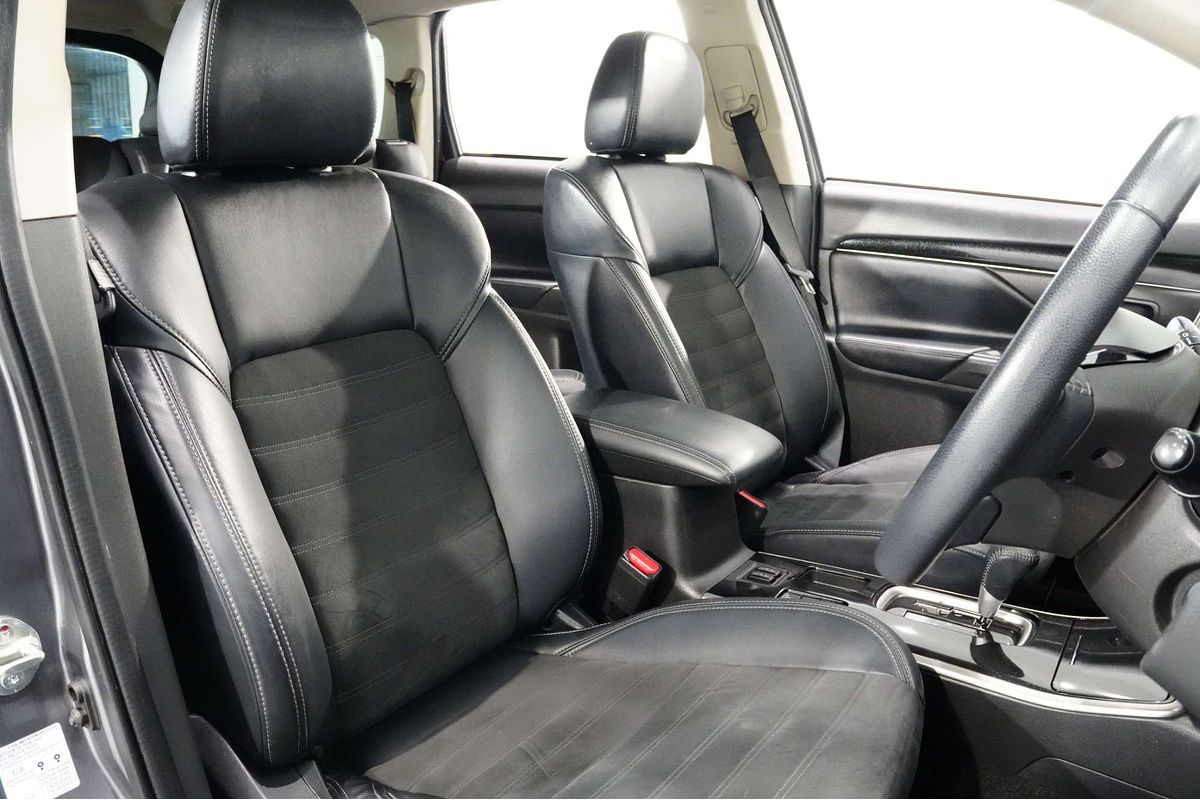 2021 Mitsubishi Outlander LS ZL