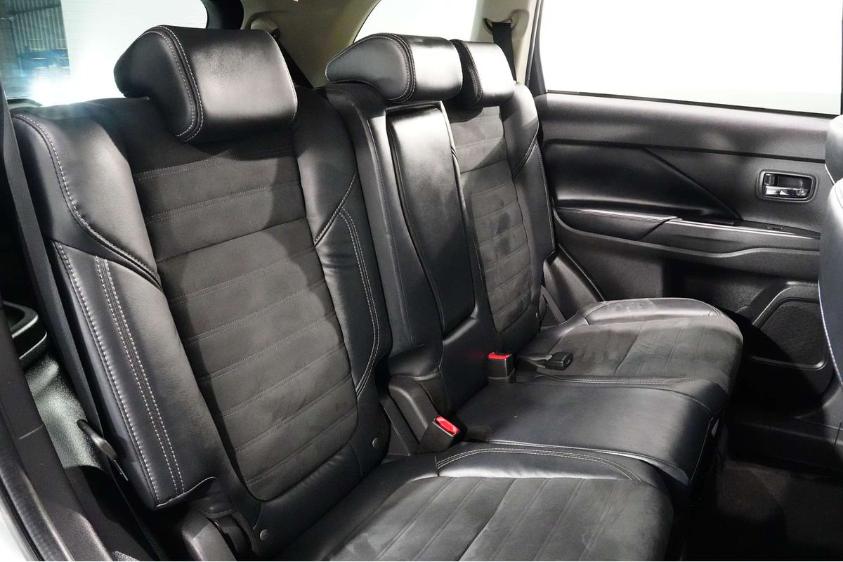 2021 Mitsubishi Outlander LS ZL
