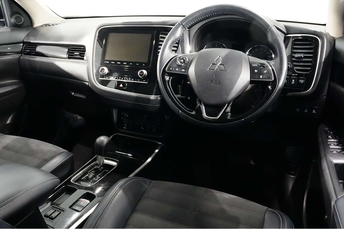 2021 Mitsubishi Outlander LS ZL