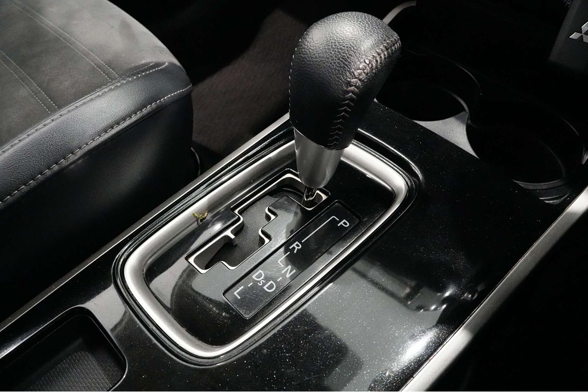 2021 Mitsubishi Outlander LS ZL