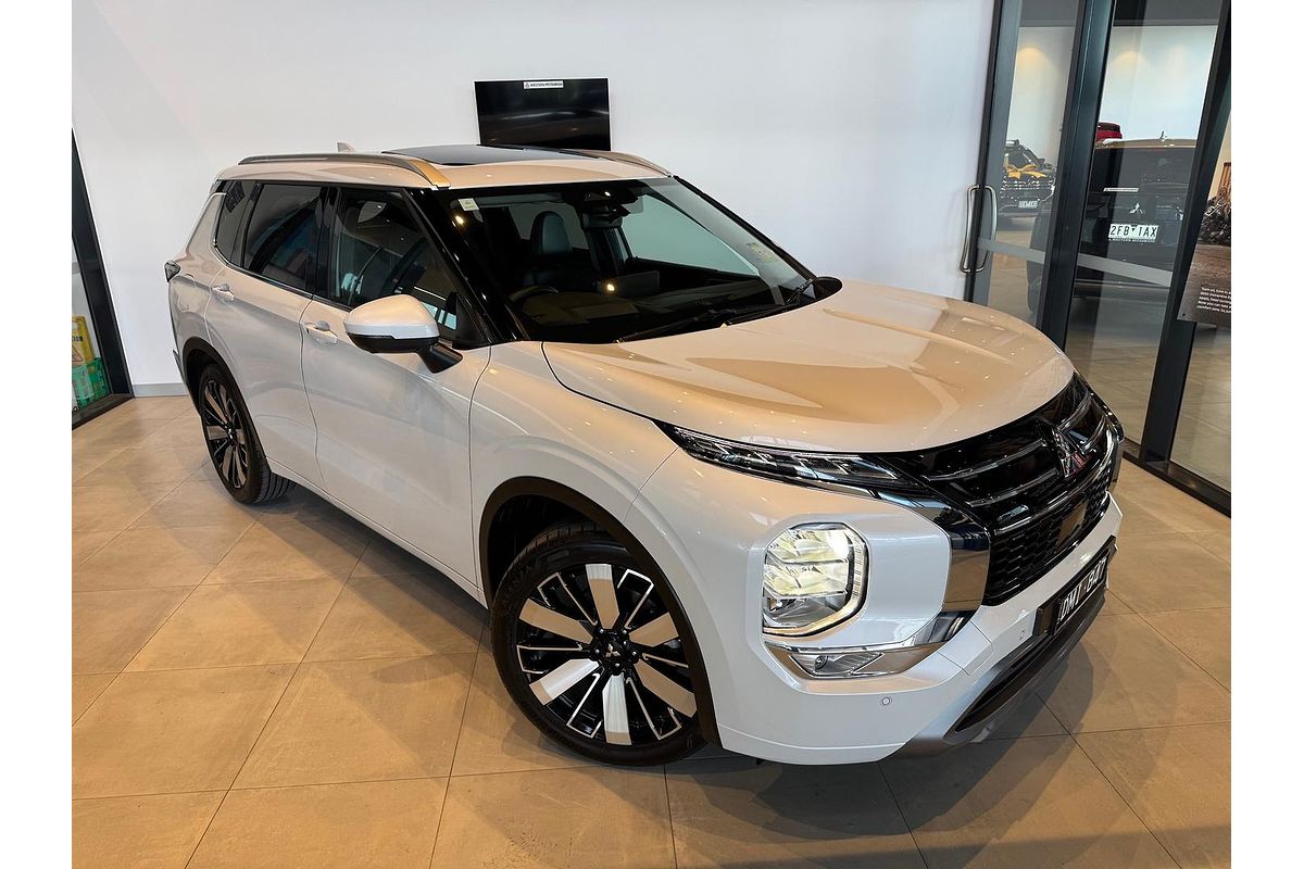 2025 Mitsubishi Outlander Exceed ZM