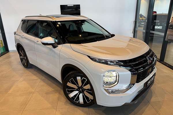 2025 Mitsubishi Outlander Exceed ZM